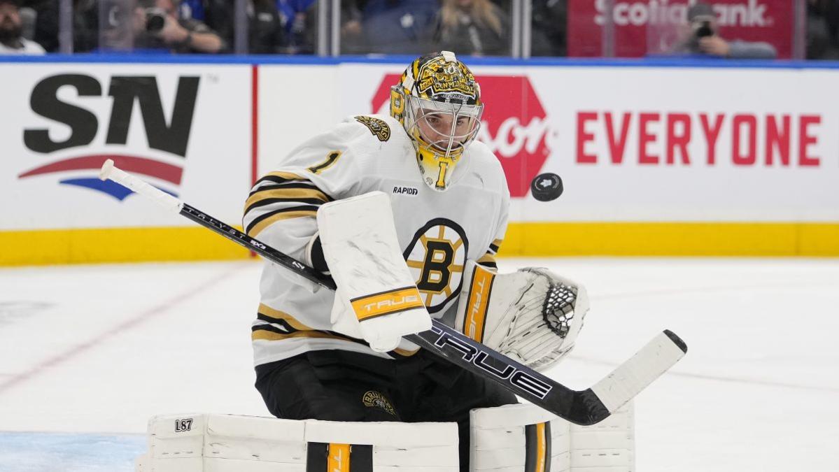 Bruins goalie Jeremy Swayman signs eight-year,  million contract