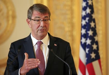 U.S. Defence Secretary Ashton Carter speaks during a news conference with his British counterpart Michael Fallon at Lancaster House in London, Britain October 9, 2015. REUTERS/Jonathan Brady/pool