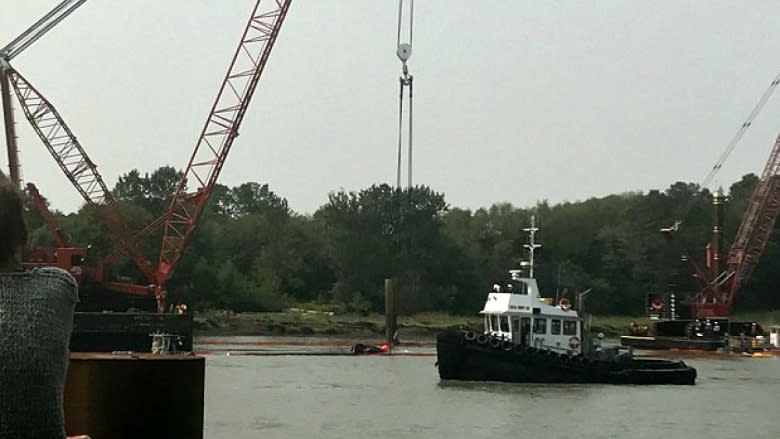 Fraser River tugboat recovery slow going, environmental impacts minimal: officials