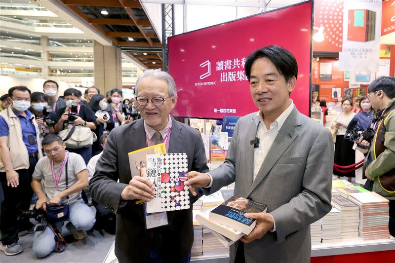 副總統賴清德今（20）日出席「2024年第32屆台北國際書展」暨參觀荷蘭主題國館等展區。（圖／總統府提供)