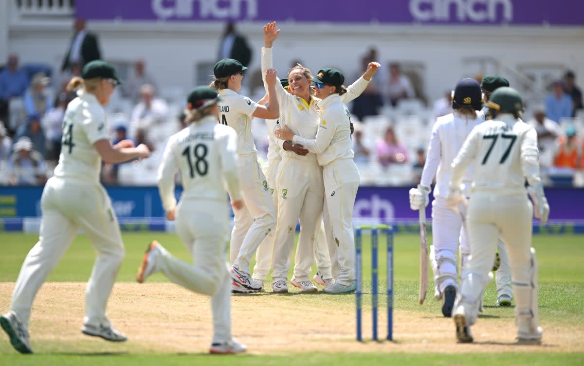 Australia celebrate the final wicket to win the Ashes Test by 89 runs (Getty Images)