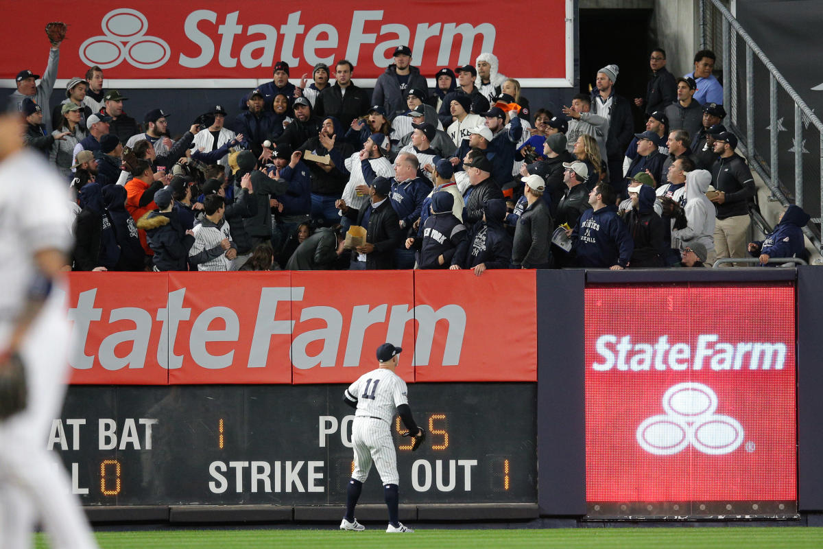 How to get ejected from Yankee stadium -- FANS GO CRAZY on the Astros!! 