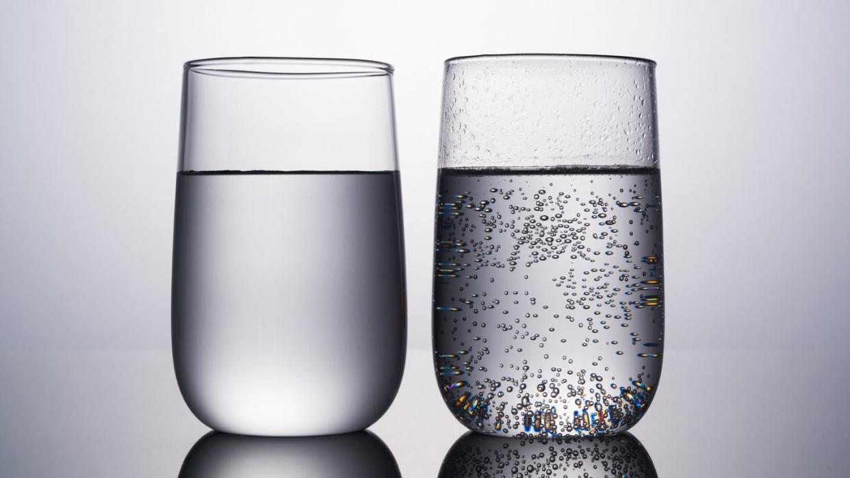 water vs sparkling water