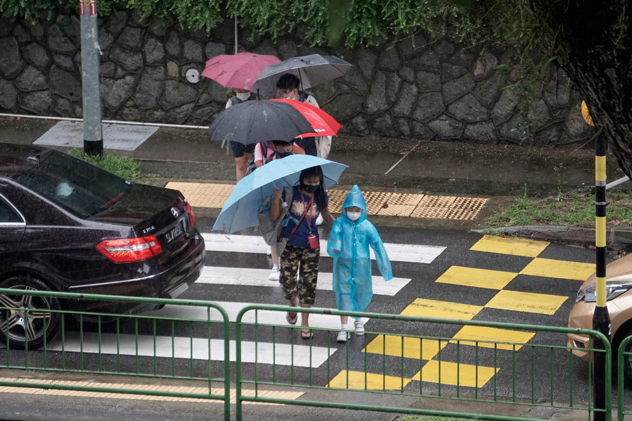 From 28 June, students from Primary 4 to 6 and Secondary 3 to 5 along all students from junior colleges as well as the Millennia Institute, will return to school. (PHOTO: Dhany Osman / Yahoo News Singapore)