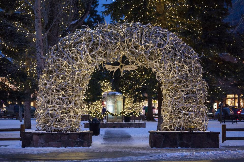 Wyoming: Town Square Antler Arch