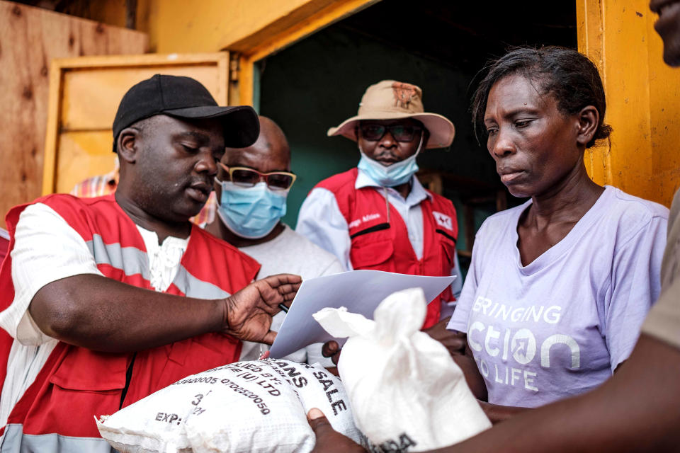 Image: Red Cross volunteers in Uganda (Sumy Sadurni / AFP - Getty Images)