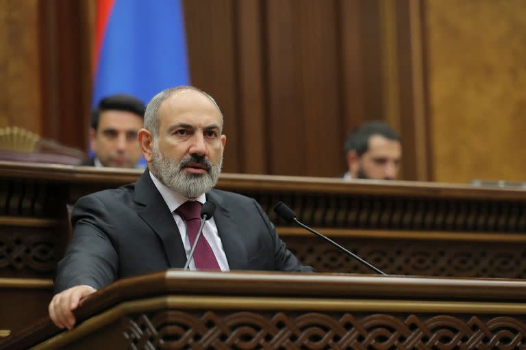 Nikol Pashinián, primer ministro de Armenia, habló hoy ante el Parlamento