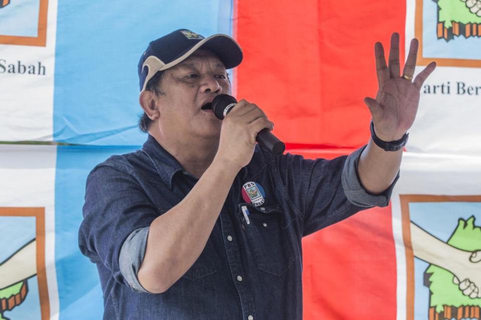 Datuk Joniston Bangkuai, Parti Bersatu Sabah’s candidate for Kiulu, speaks while campaigning in Kiulu September 18, 2020. — Picture by Firdaus Latif