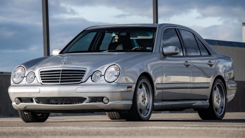 2000 Mercedes-Benz E55 AMG