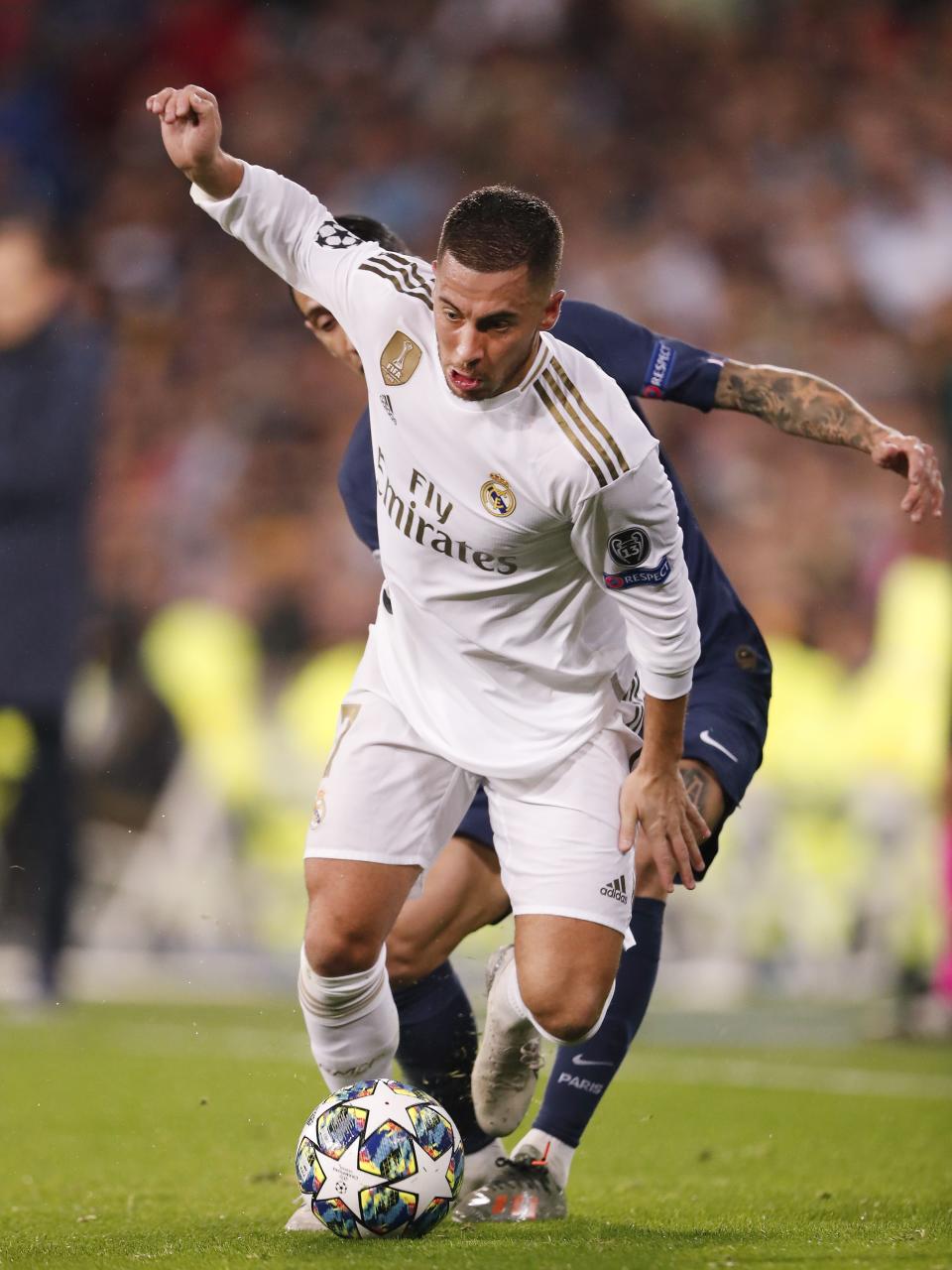 (L-R) Angel Di Maria of Paris Saint-Germain, Eden Hazard of Real Madrid during the UEFA Champions League group A match between Real Madrid and Paris Saint-Germain at the Santiago Bernabeu stadium on November 26, 2019 in Madrid, Spain(Photo by ANP Sport via Getty Images)