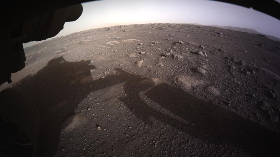 Primera imagen a color de la superficie de Marte enviada por Perseverance
