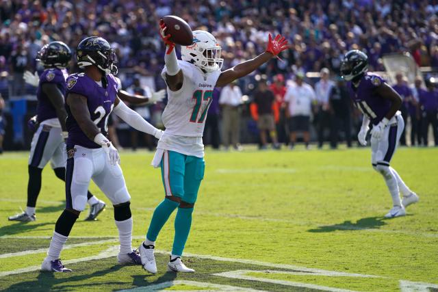 Fans react on Twitter during Dolphins vs. Ravens in Week 10