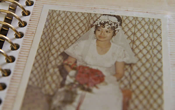 Leong, who learnt to sew on the job, made her own wedding dress. Her marriage, however, did not last. (Yahoo! photo)