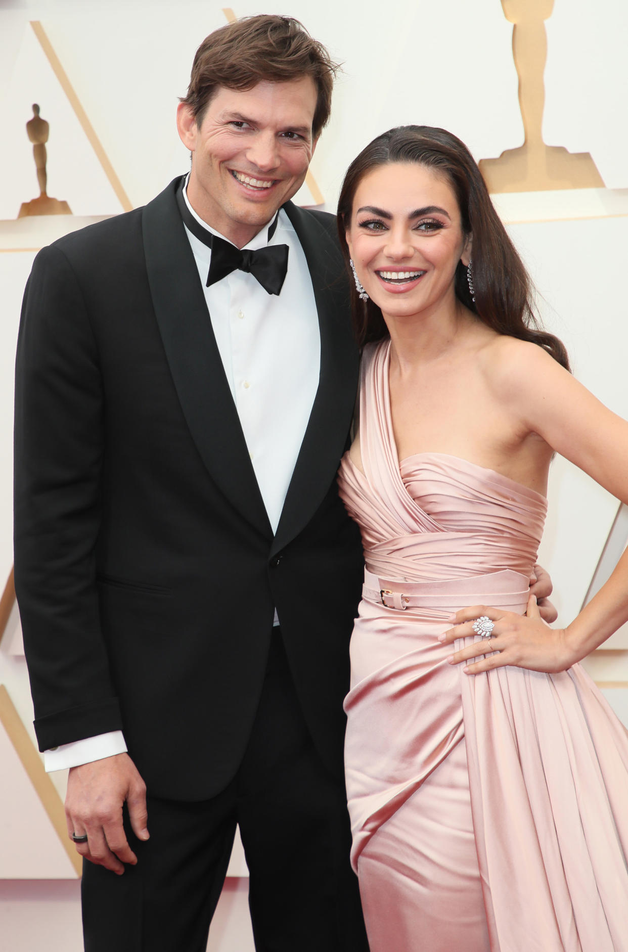 HOLLYWOOD, CALIFORNIA - MARCH 27: (L-R) Ashton Kutcher and Mila Kunis attend the 94th Annual Academy Awards at Hollywood and Highland on March 27, 2022 in Hollywood, California. (Photo by David Livingston/Getty Images) (David Livingston / Getty Images)