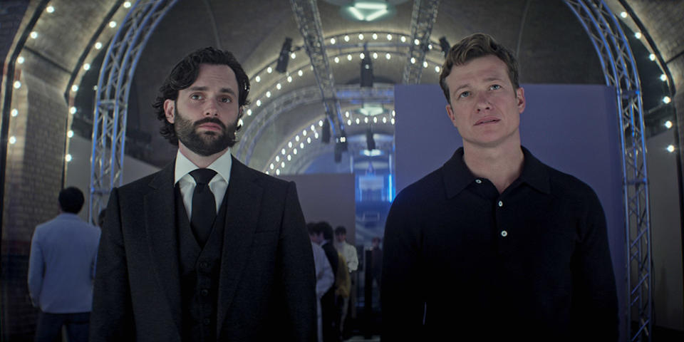 (L to R) Penn Badgley as Joe Goldberg, Ed Speleers as Rhys in episode 402 of You.