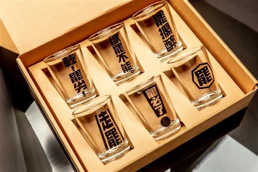 文創商品「罷韓啤酒杯」。（圖／翻攝自Wecare高雄臉書）