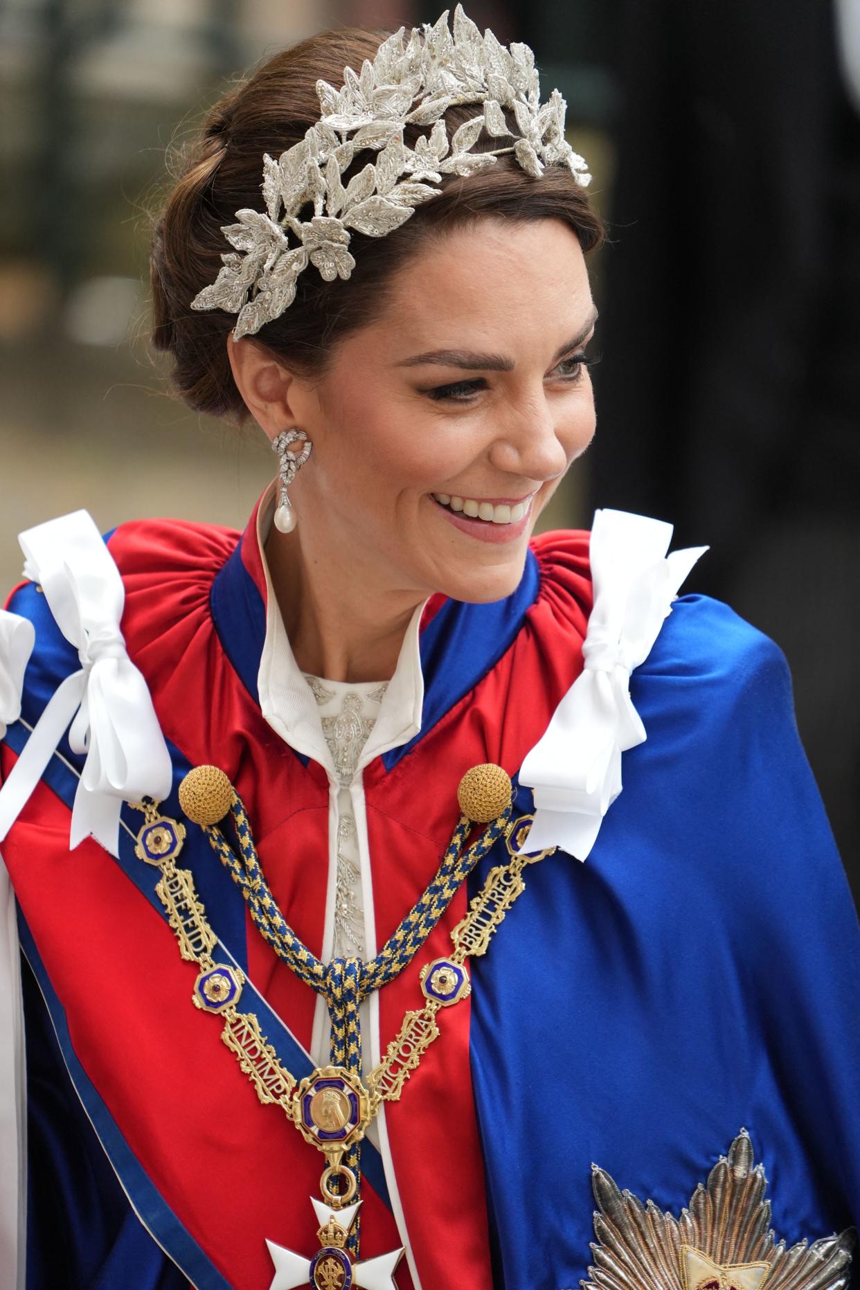 Catherine, Princess of Wales wore the late Queen&#39;s George VI Festoon necklace under her ceremonial robes. (Photo: DAN CHARITY/POOL/AFP via Getty Images)