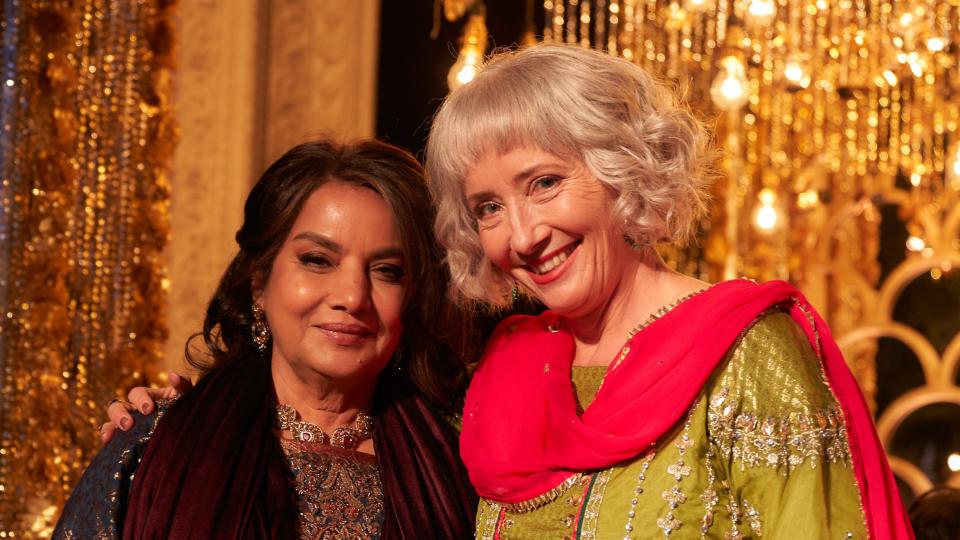 Emma Thompson and Shabana Azmi wearing sari's