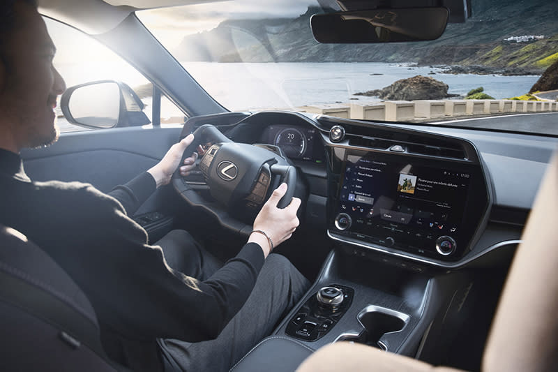 為實現碳中和與環境永續的目標，Lexus Electrified將持續推出更多節能減碳同時饒富駕馭樂趣的車款以饗消費者與車迷。