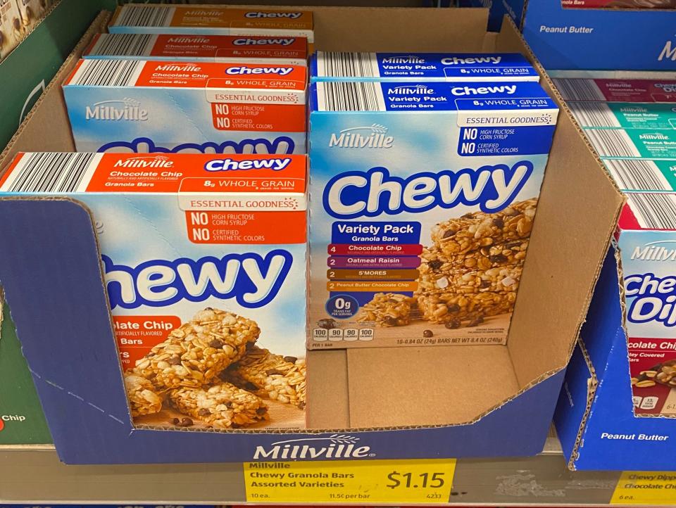 aldi chewy granola bars in boxes