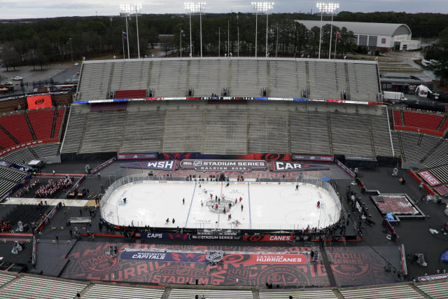 Praising the Stadium Series, the NHL's wilder outdoor game - ESPN