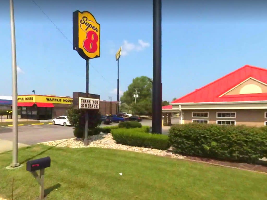 A Super 8 Motel on I-65 near Elizabethtown (Google Maps)