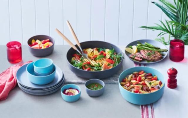 The picnicware promotion includes dipping bowls, bowls, serving bowls and plates. Source: Coles
 