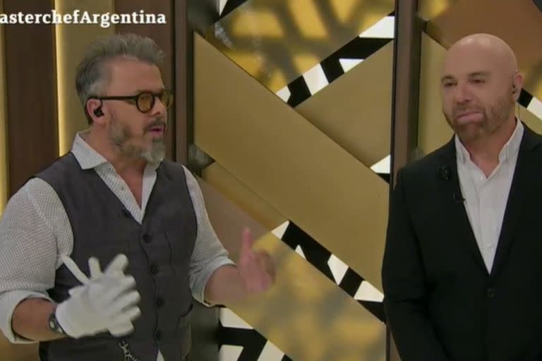 Germán Martitegui no pudo ocultar su fastidio al presenciar la "competencia de chistes" entre Donato y Luisa Albinoni