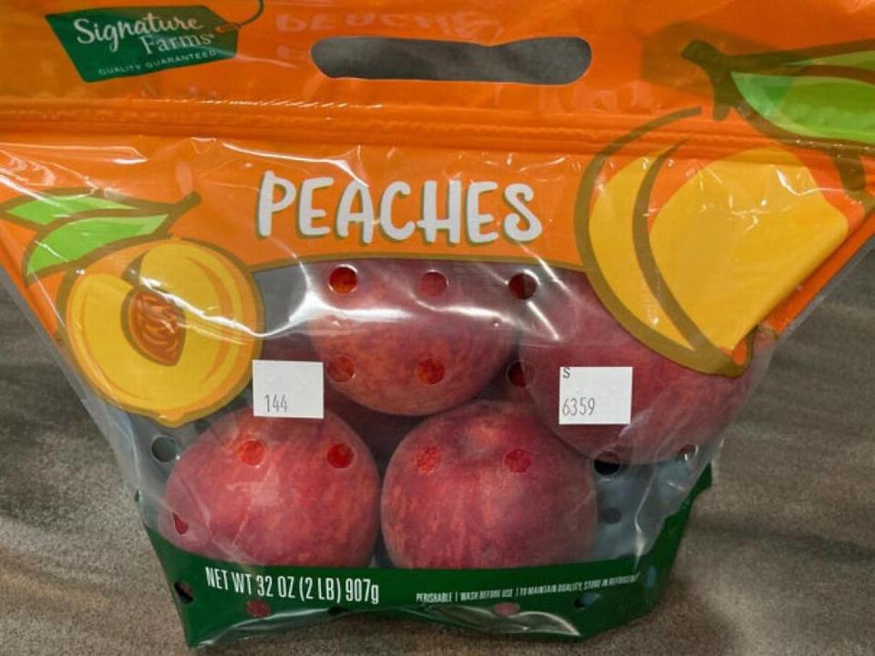Signature Farms Peaches