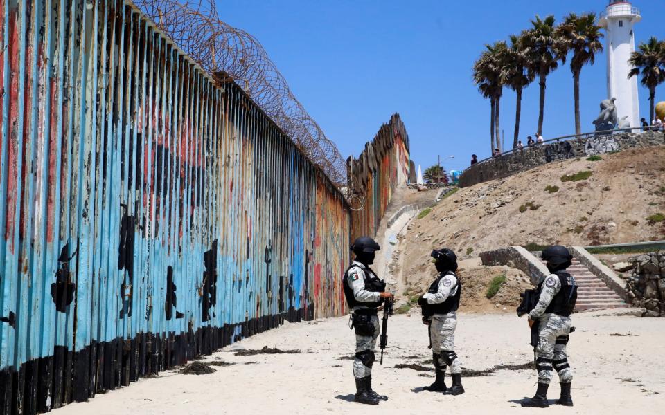 Des membres de la Garde nationale patrouillent à Tijuana le 29 juin - Reuters