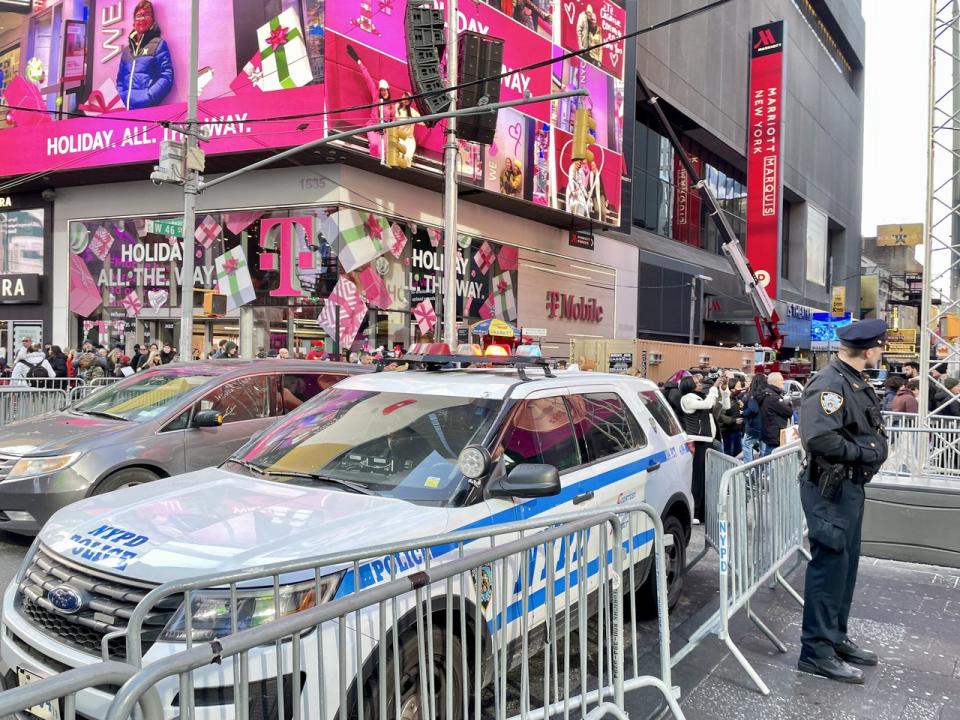 警察、便衣警察、情報人員將部署在時報廣場人群和周邊29家酒店內。(記者張心／攝影)