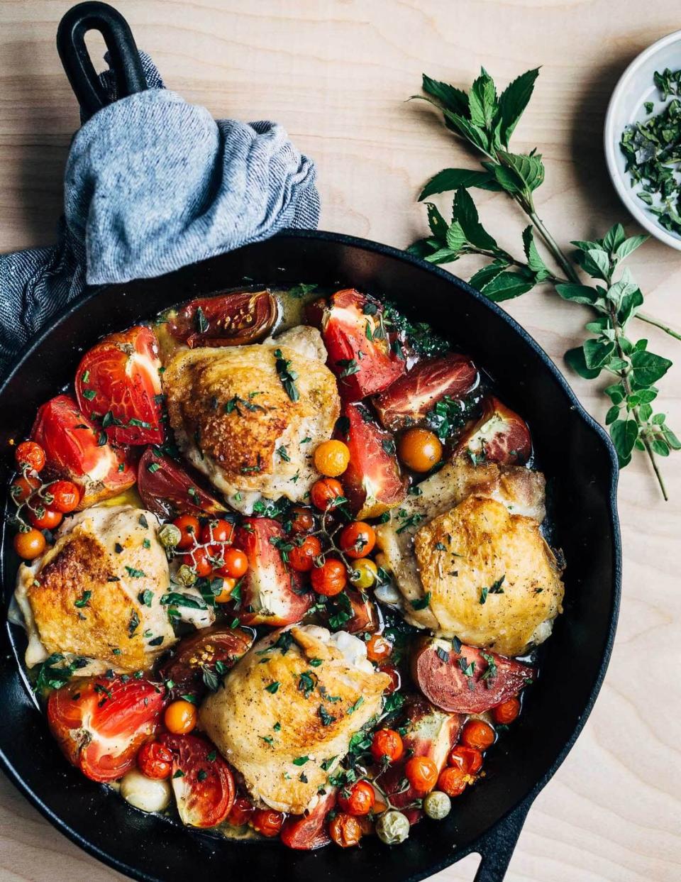 baked chicken with tomatoes and garlic