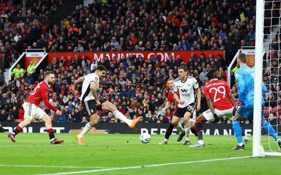 Mitronvic puts Fulham 1-0 up at Old Trafford - Reuters/Carl Recine