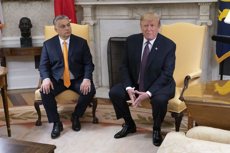 En sus redes sociales, Orbán muestra su apoyo al expresidente Donald Trump frente a sus casos judiciales