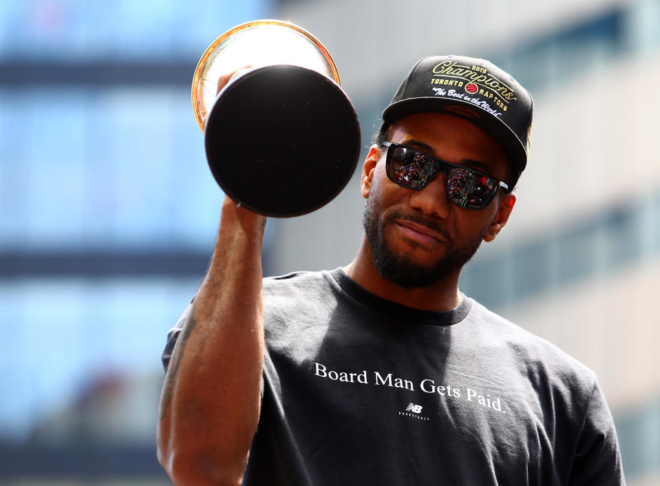 Kawhi Leonard will make his debut for the Clippers on the NBA's opening night, when his former Raptors teammates will host their championship ring ceremony. (Getty Images)