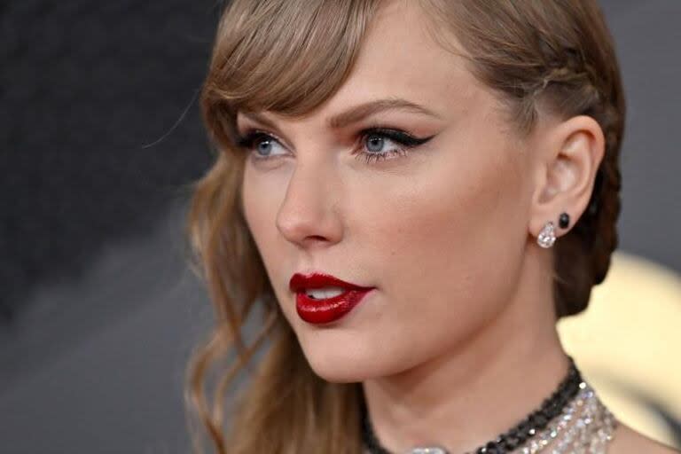 A pocas horas de su lanzamiento, en la madrugada del viernes, el nuevo disco de Taylor Swift se mantiene como tendencia en las redes sociales y batió un récord en Spotify