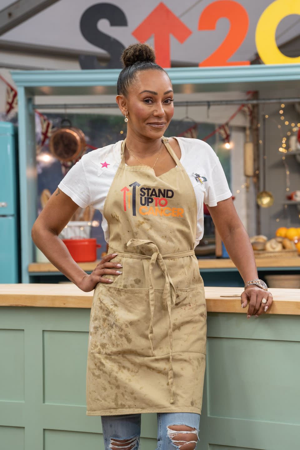 embargoed 0502024 0801, celebrity bake off for su2c