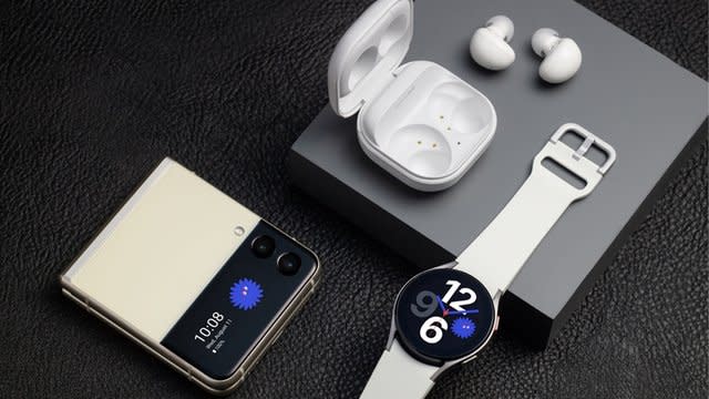 Samsung Galaxy Watch 4 + Galaxy Buds 2