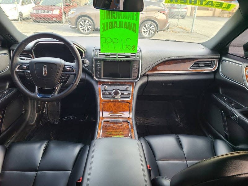 Photo: <a class="link " href="https://harrisburg.craigslist.org/ctd/d/harrisburg-2018-lincoln-continental/7755360814.html" rel="nofollow noopener" target="_blank" data-ylk="slk:Craigslist;elm:context_link;itc:0;sec:content-canvas">Craigslist</a>