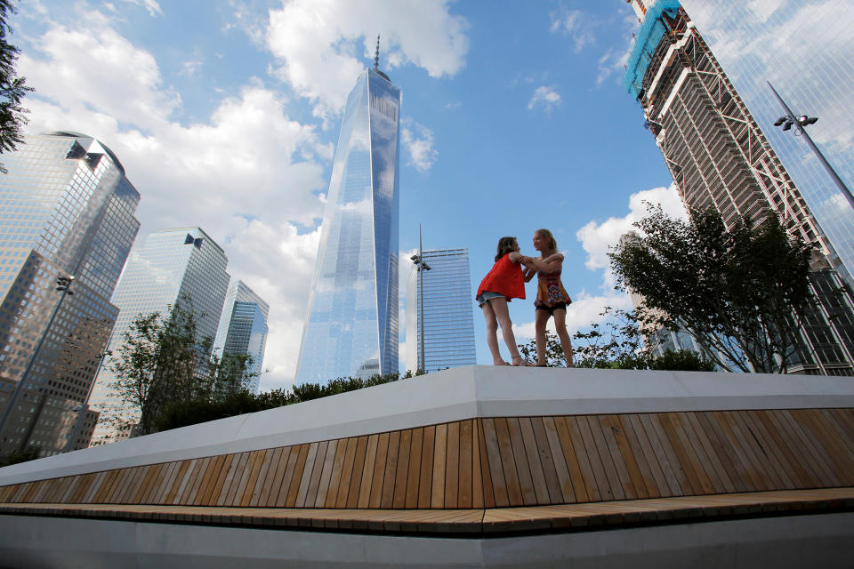 Elevated park opens at WTC site, overlooks 9/11 memorial