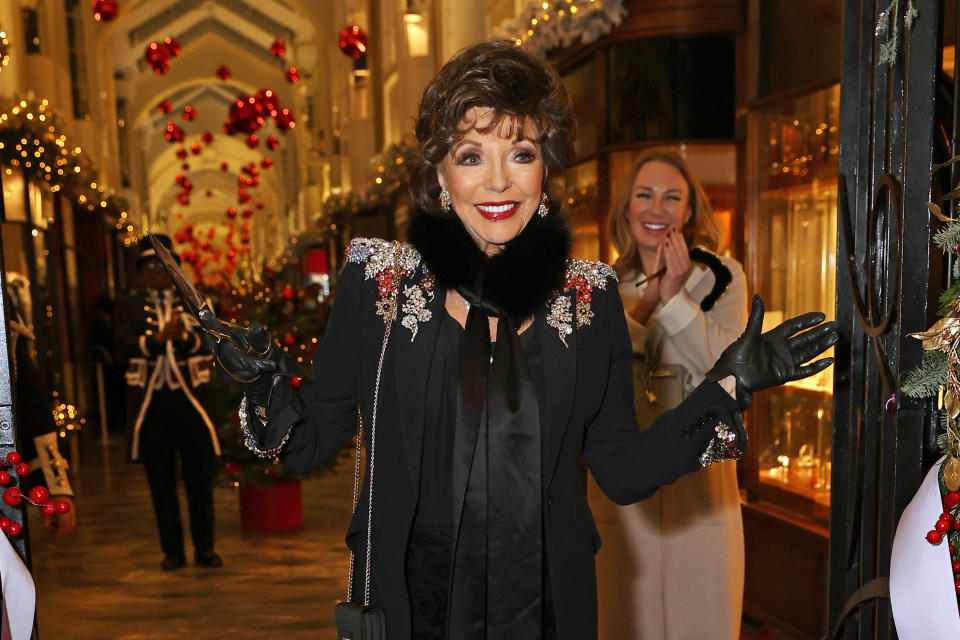 LONDON, ENGLAND - DECEMBER 05: Dame Joan Collins attends the Burlington Arcade Christmas Lights switch on at Burlington Arcade on December 5, 2020 in London, England. (Photo by David M. Benett/Dave Benett/Getty Images)