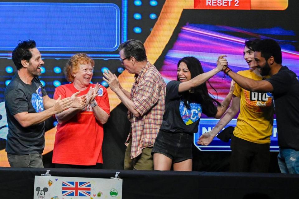 Big Slick host Paul Rudd, left, had a good time with his celebrity team during a game of Friendly Feud at Children’s Mercy Hospital on Friday.