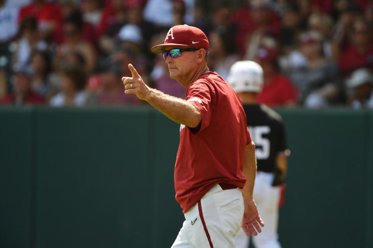 Preseason baseball favorite Arkansas eyes more success