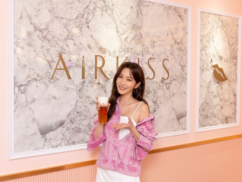 ▲曾莞婷手搖飲店進軍台北。（圖／AirKiss飛吻茶飲提供）