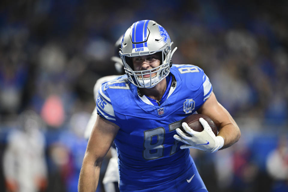 Detroit Lions tight end Sam LaPorta was able to take some reps in practice on Thursday. (AP Photo/David Dermer)