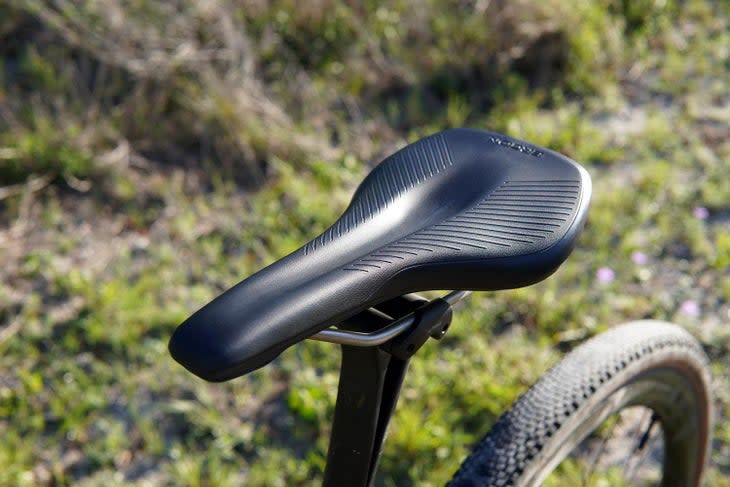 Ergon-Allroad-Review---SR-Allroad-Core-saddle-top-details