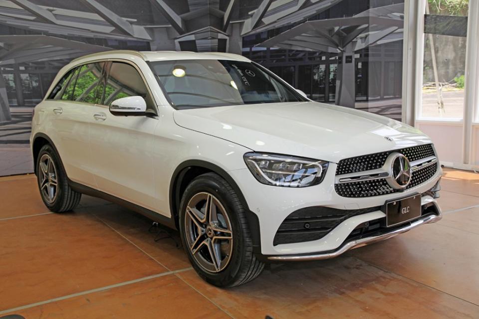 eq-boost-mercedes-benz-glc300-4matic-9-26