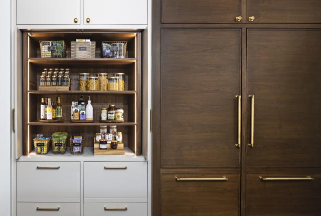 How To Organize Your Kitchen Cabinets, According To Experts