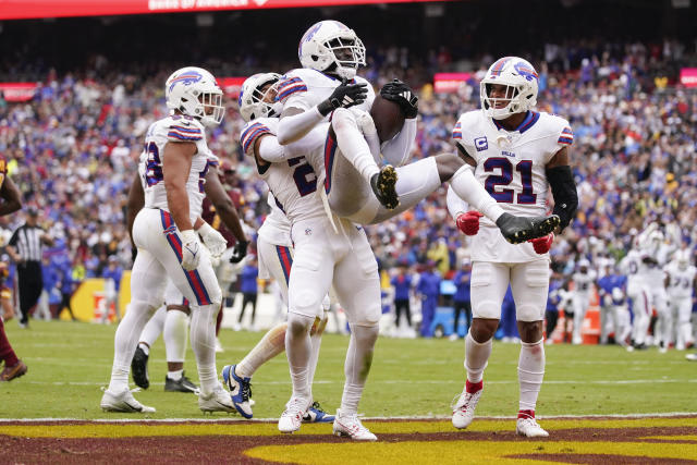 Bills seek to slow Dolphins' speedy offense in early showdown