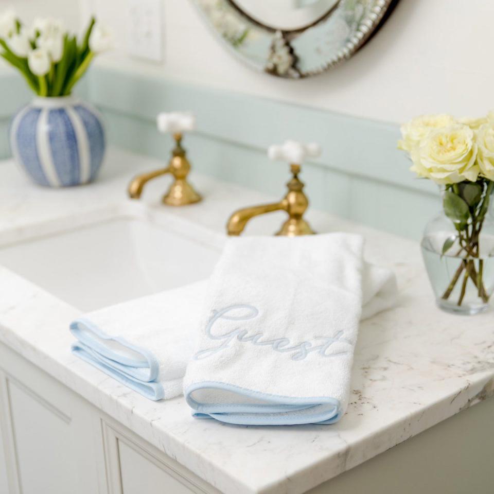 Weezie Guest Towels